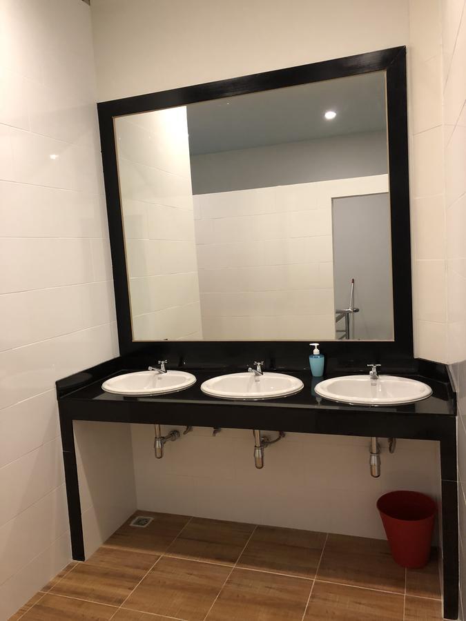Phuket H2B Hostel מראה חיצוני תמונה