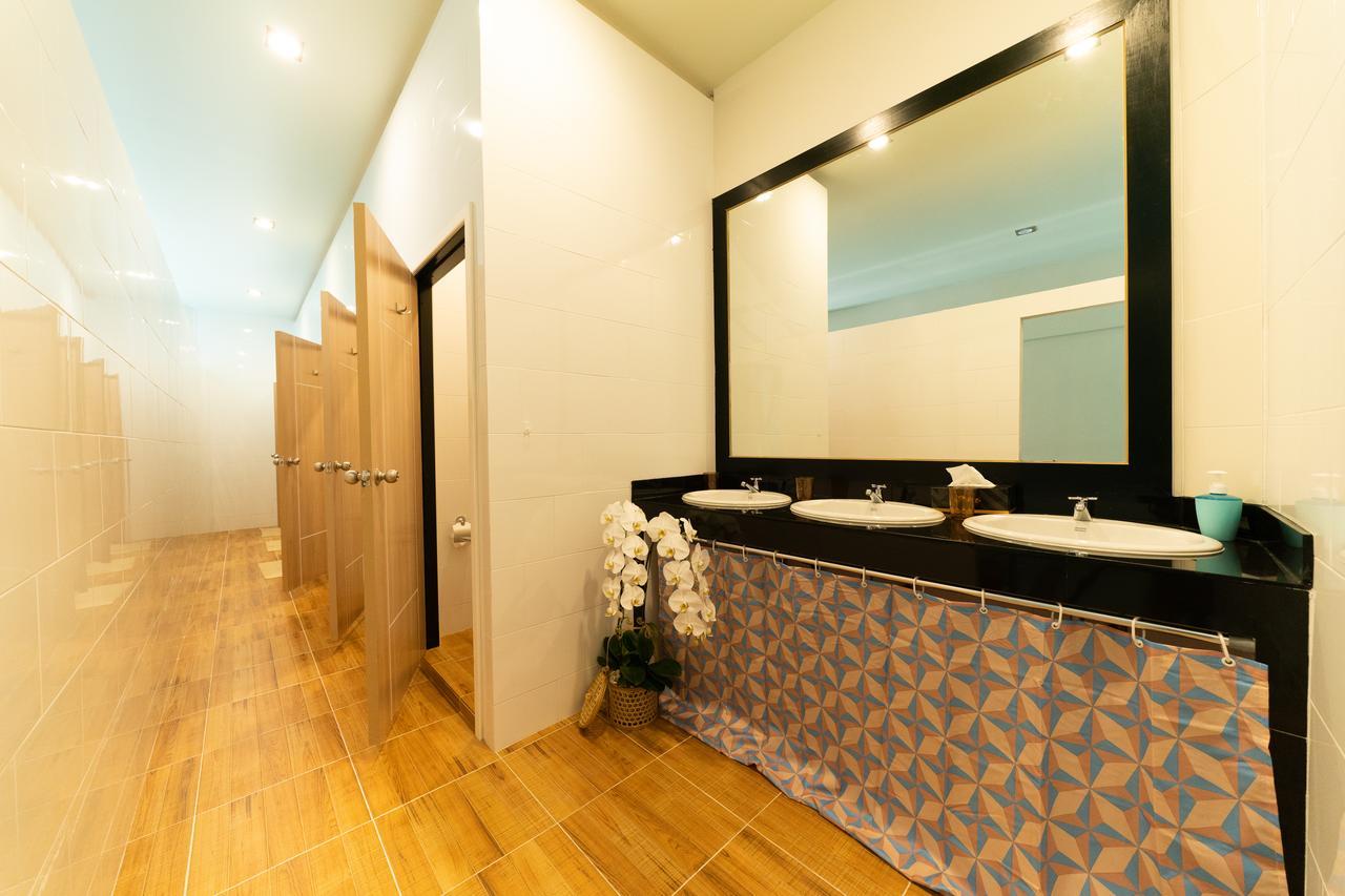 Phuket H2B Hostel מראה חיצוני תמונה